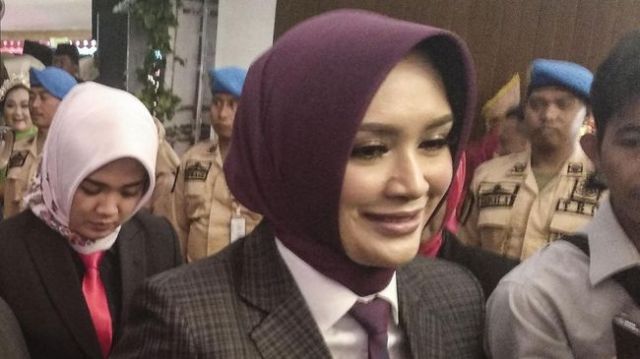 Terjaring OTT, Bupati Probolinggo dan Suaminya Diterbangkan ke Jakarta